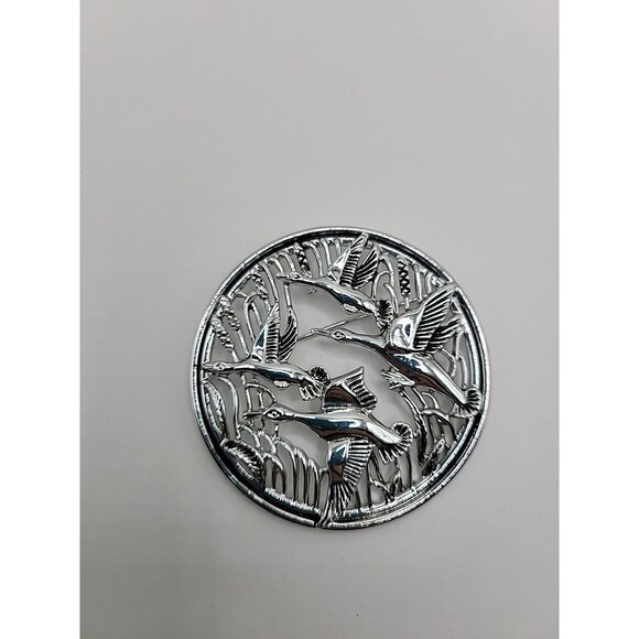 Vintage Sarah Coventry Brooch Pin Round Ducks Birds Fowl Silver Tone - Picture 6 of 13